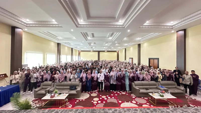 Perkuat Literasi Digital Kesehatan, Akbid Cianjur Gelar Kuliah Umum