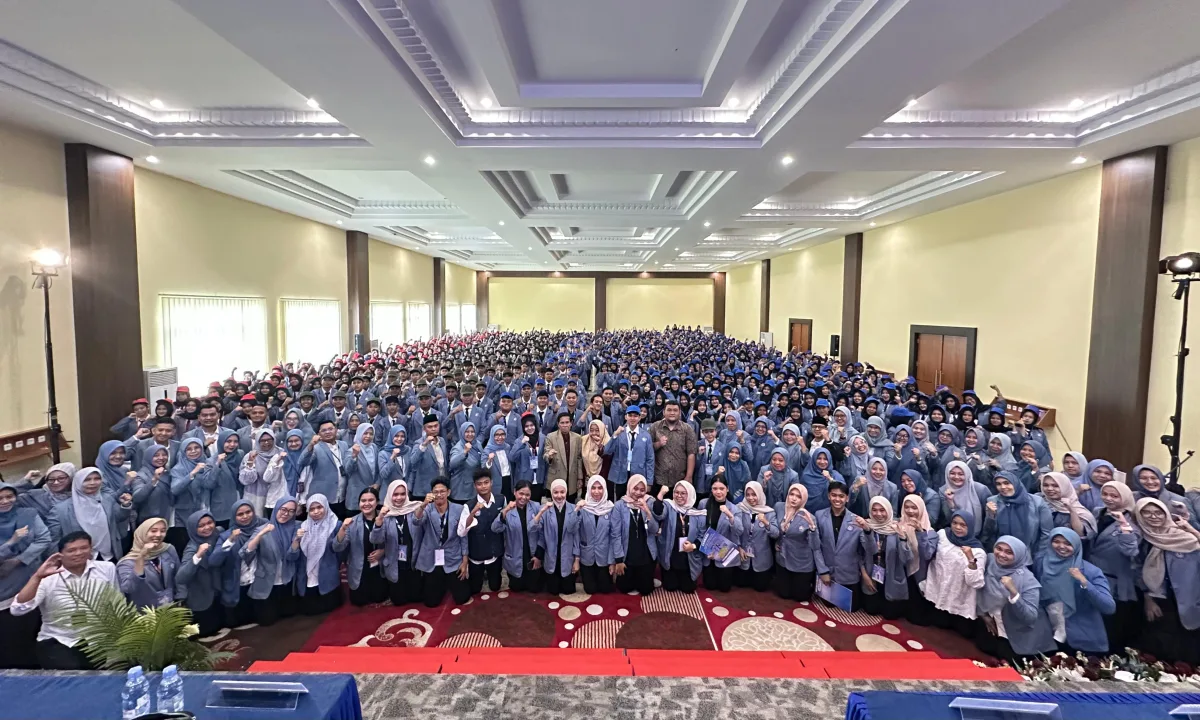 Mahasiswa Baru Akbid Cianjur Ikuti PKKMB, Rektor: Jangan Takut Salah, Tapi Takutlah Karena Belum pernah Mencoba